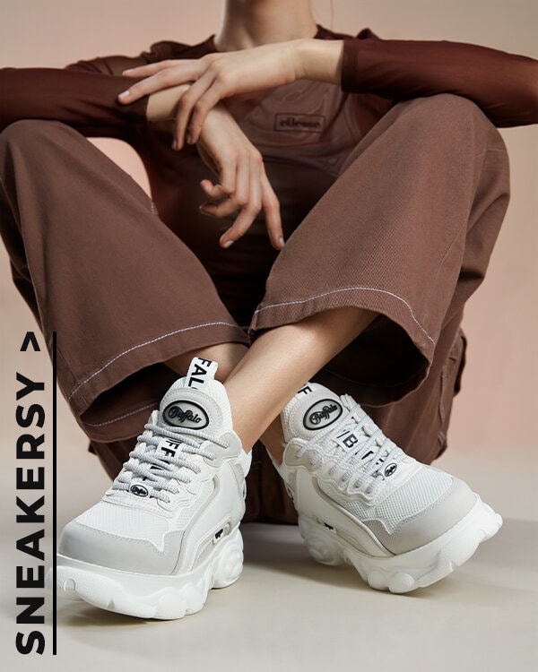 SNEAKERSY>