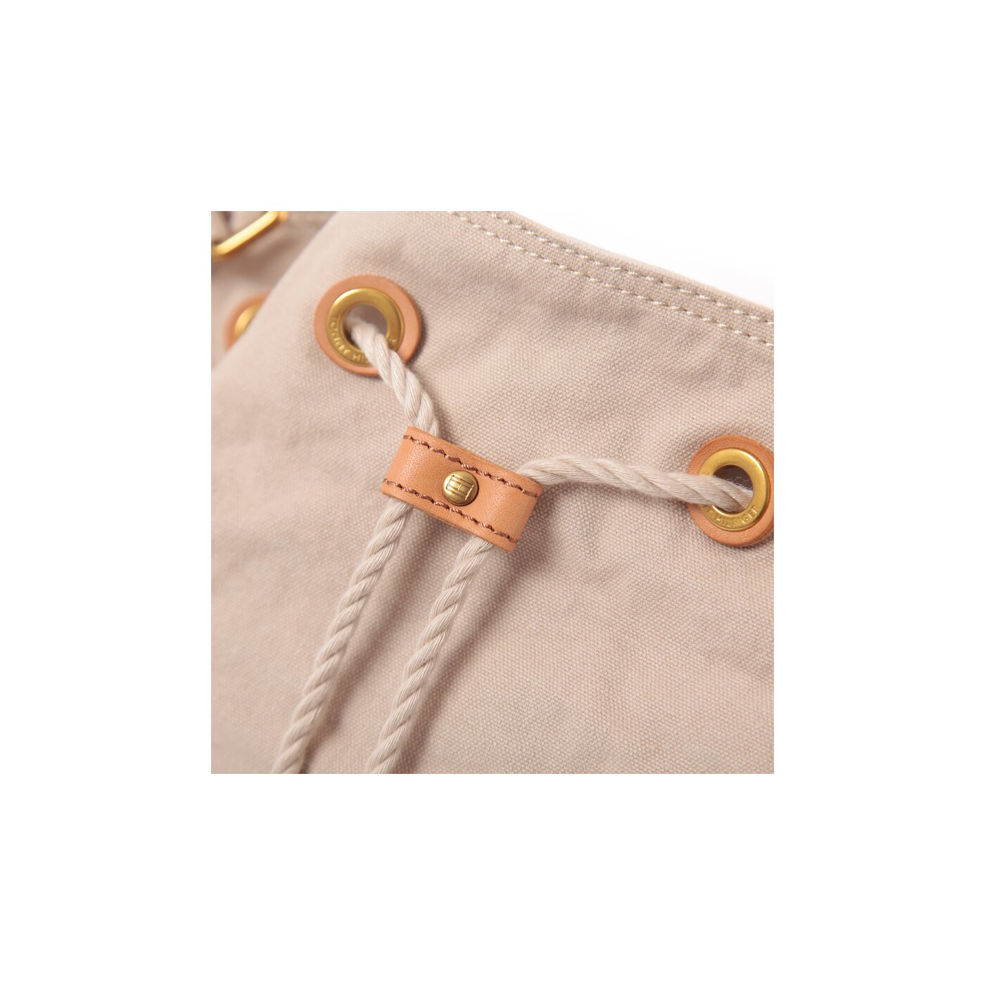 TOMMY HILFIGER TORBA CAS DALLAS SMALL DRAWSTRING bw56927385279 kolor beżowy