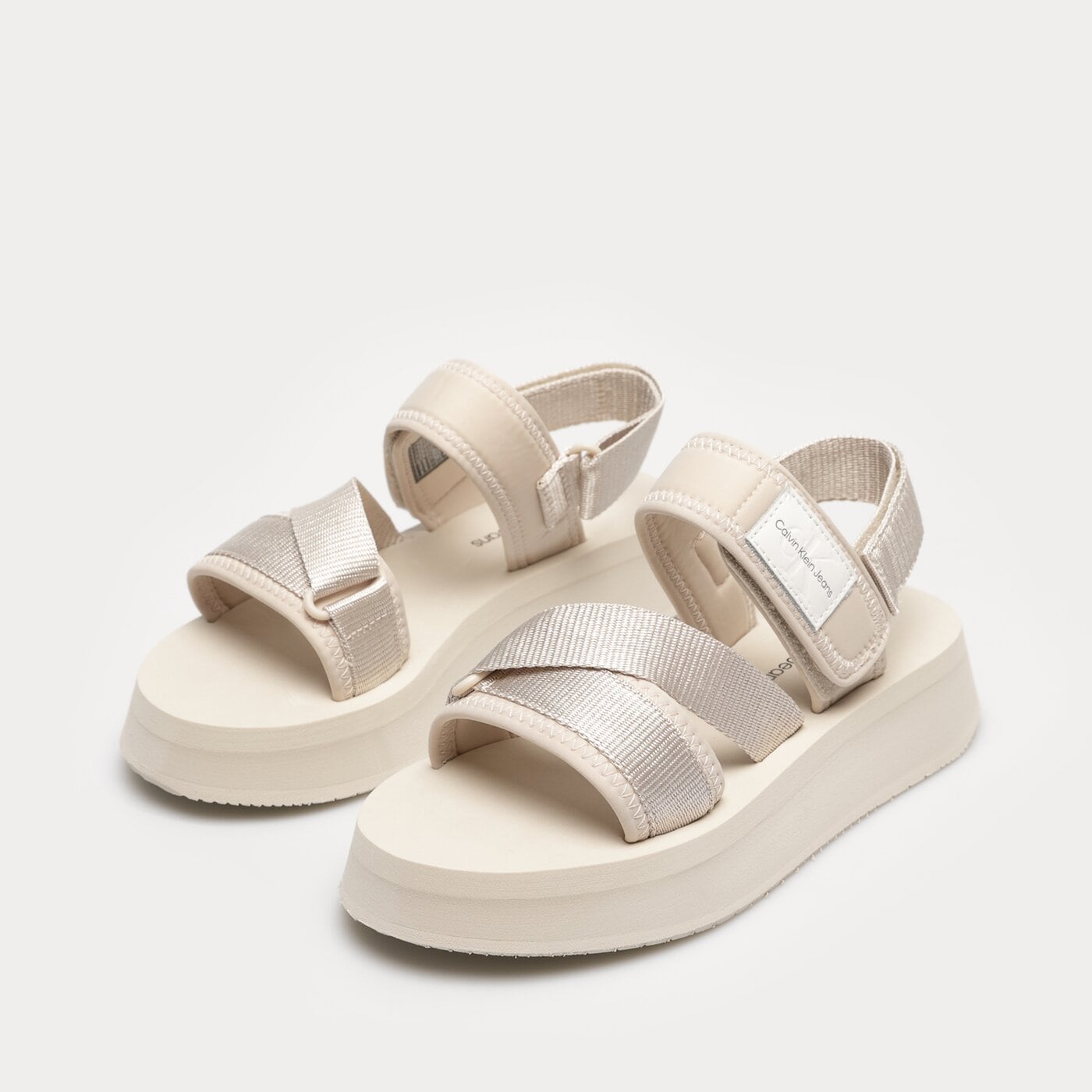 Damskie sandały CALVIN KLEIN PREFRESATO SANDAL BADGE yw0yw00967acf kolor beżowy