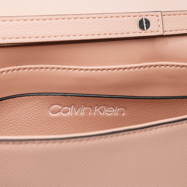 Damska torebka CALVIN KLEIN TOREBKA CLUTCH k60k607042tgw kolor różowy