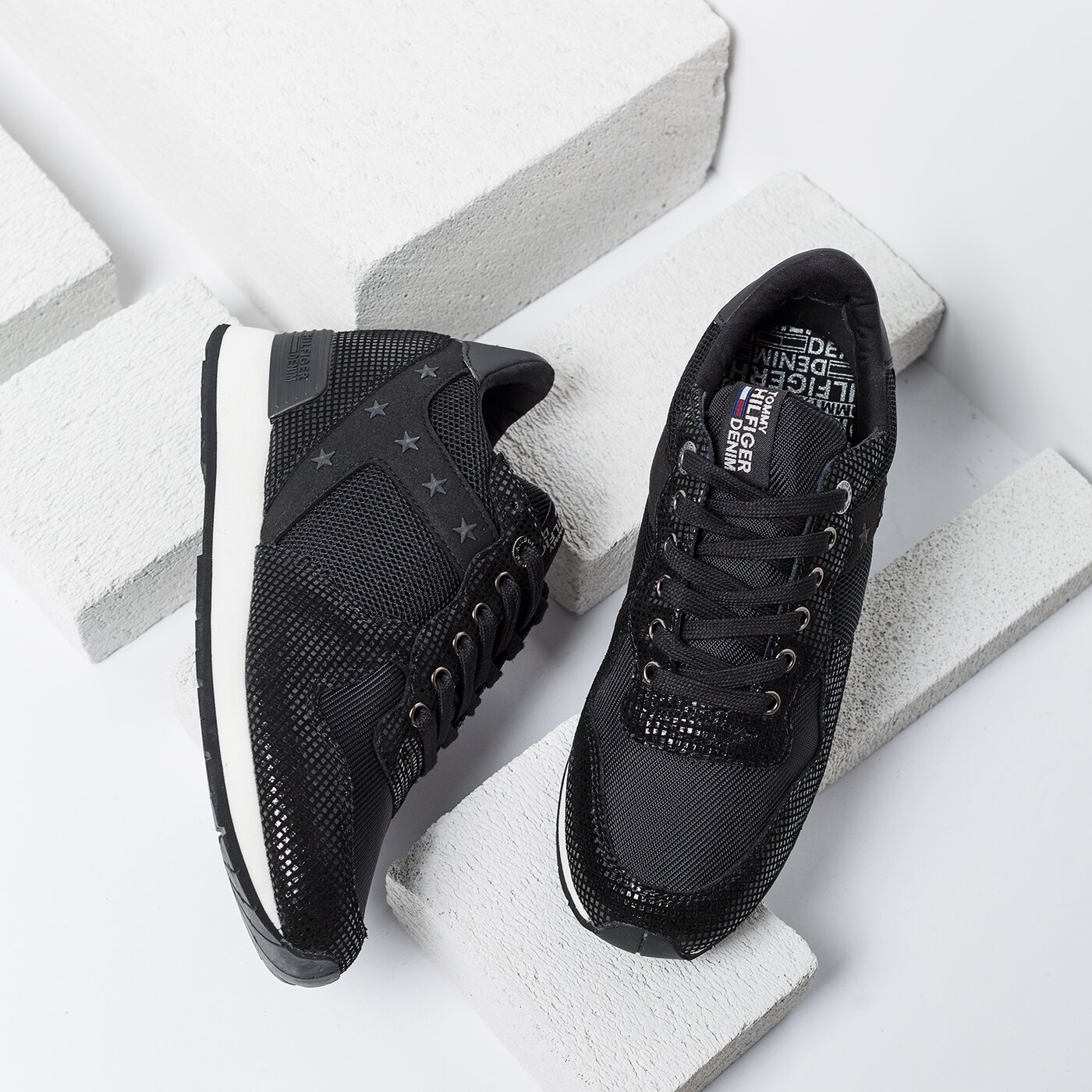 Damskie sneakersy (buty) TOMMY HILFIGER LADY 4Z2 fw0fw01879990 kolor czarny