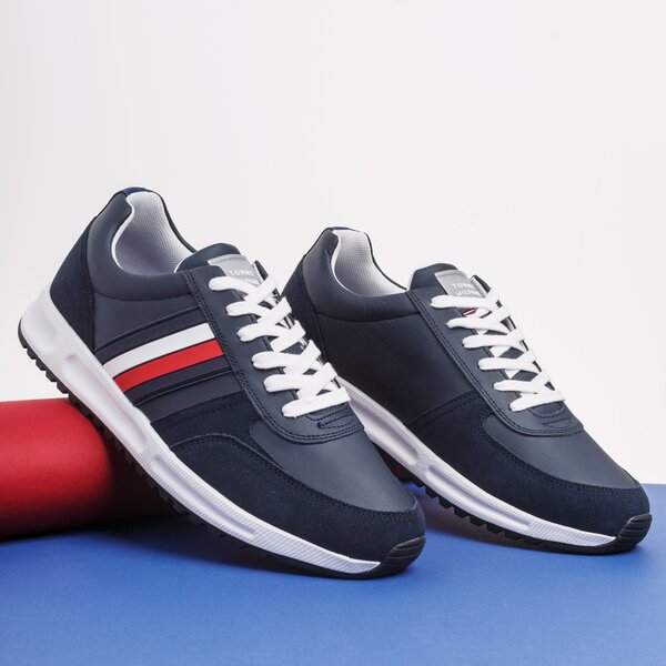 Męskie sneakersy (buty) TOMMY HILFIGER MODERN CORPORATE LEATHER RUNNER fm0fm02662dw5 kolor granatowy