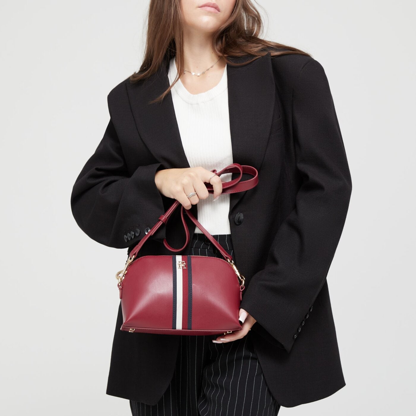 Damska torebka TOMMY HILFIGER TOREBKA TH MODERN CROSSOVER CORP aw0aw17065xjs kolor bordowy