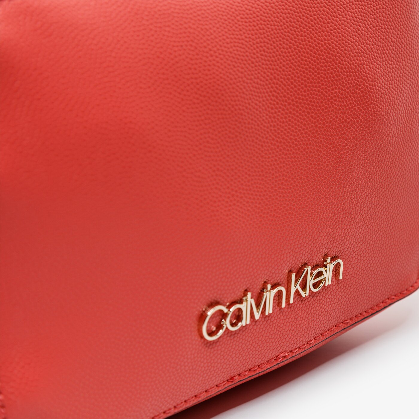 Damska torebka CALVIN KLEIN TOREBKA MUST CAMERABAG CAV k60k606650xa4 kolor różowy