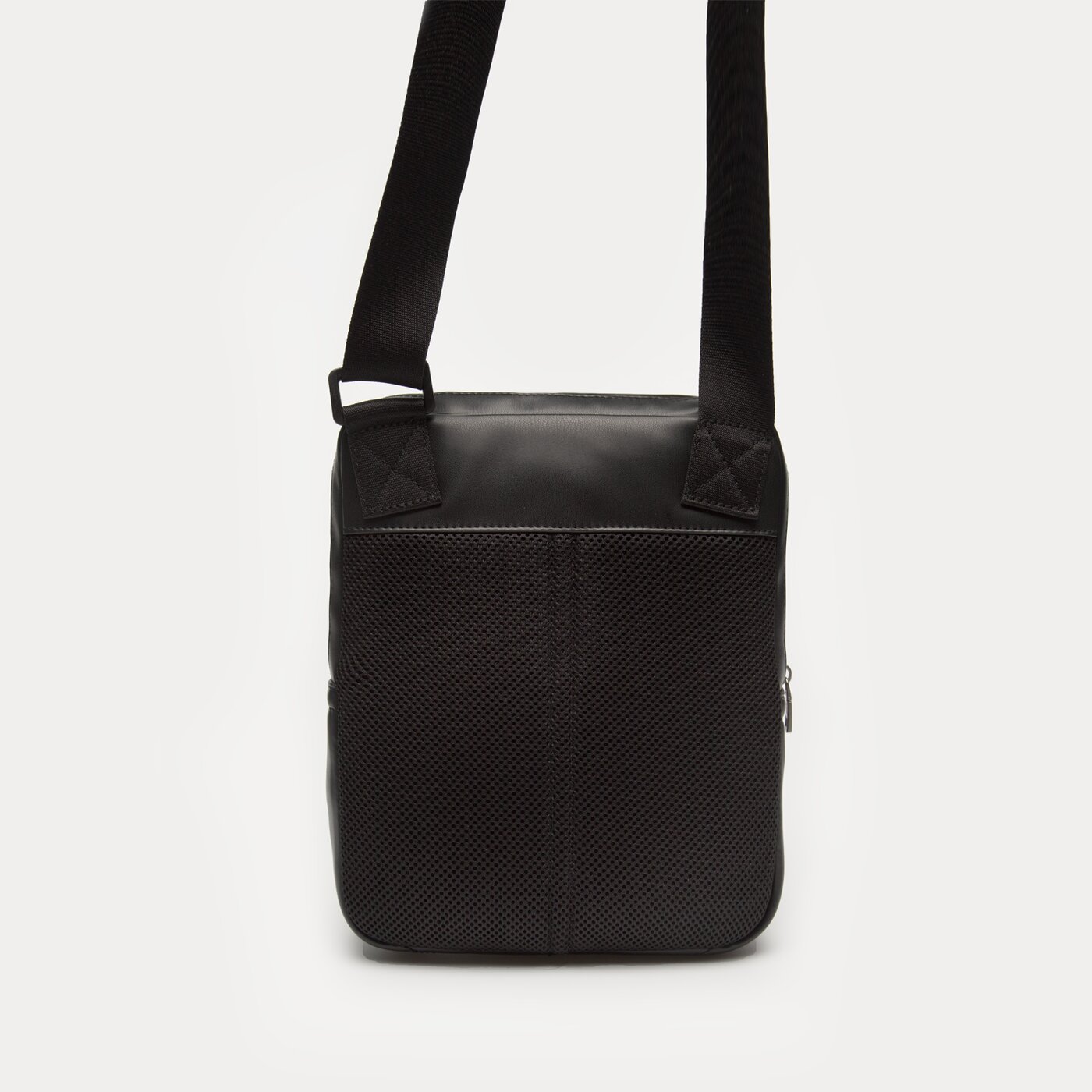 Męska nerka / saszetka CALVIN KLEIN TORBA MONOGRAM SOFT REPORTER22 k50k510203bds kolor czarny