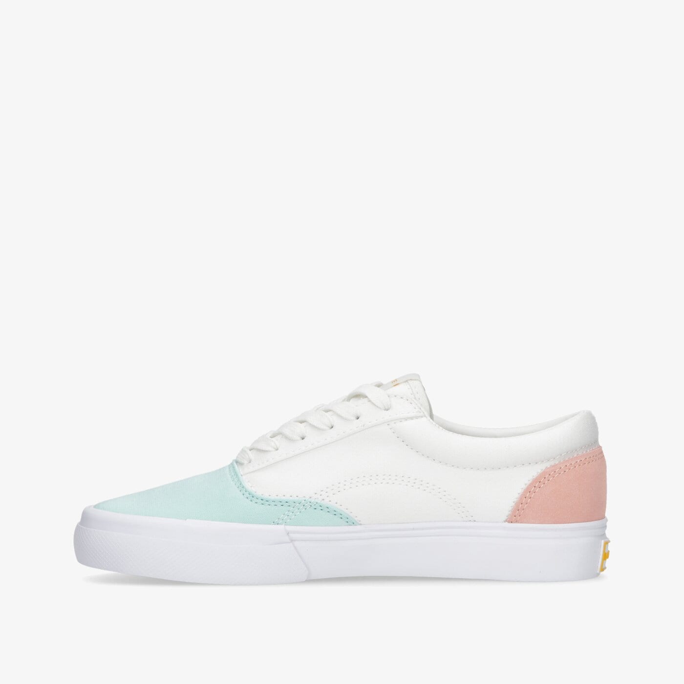 Damskie trampki LACOSTE JUMP SERVE LCE 0722 2 CFA 743cfa0007t66 kolor biały