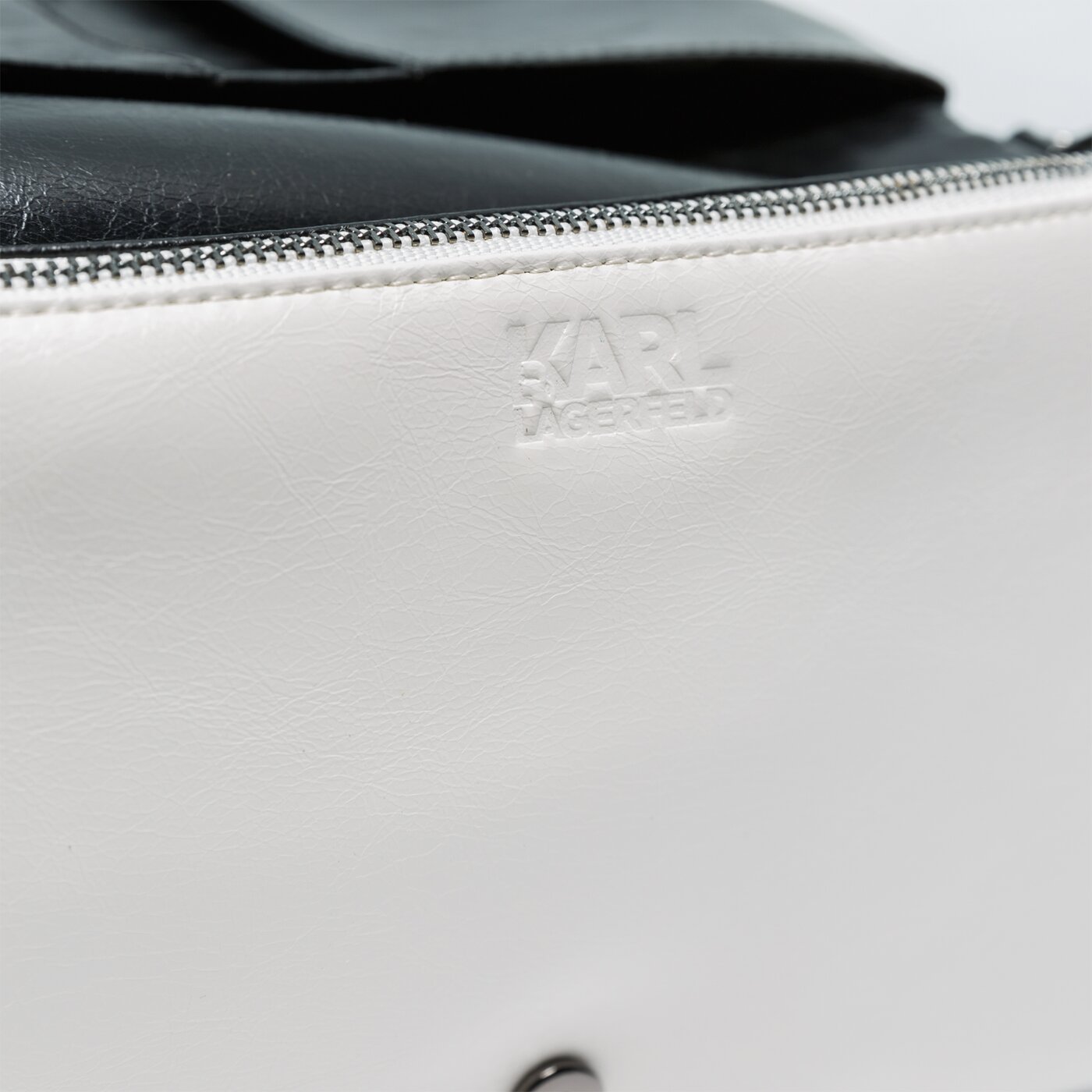 Damska torebka KARL LAGERFELD TOREBKA BAUHAUS TRIPLE 201w3233998 kolor czarny