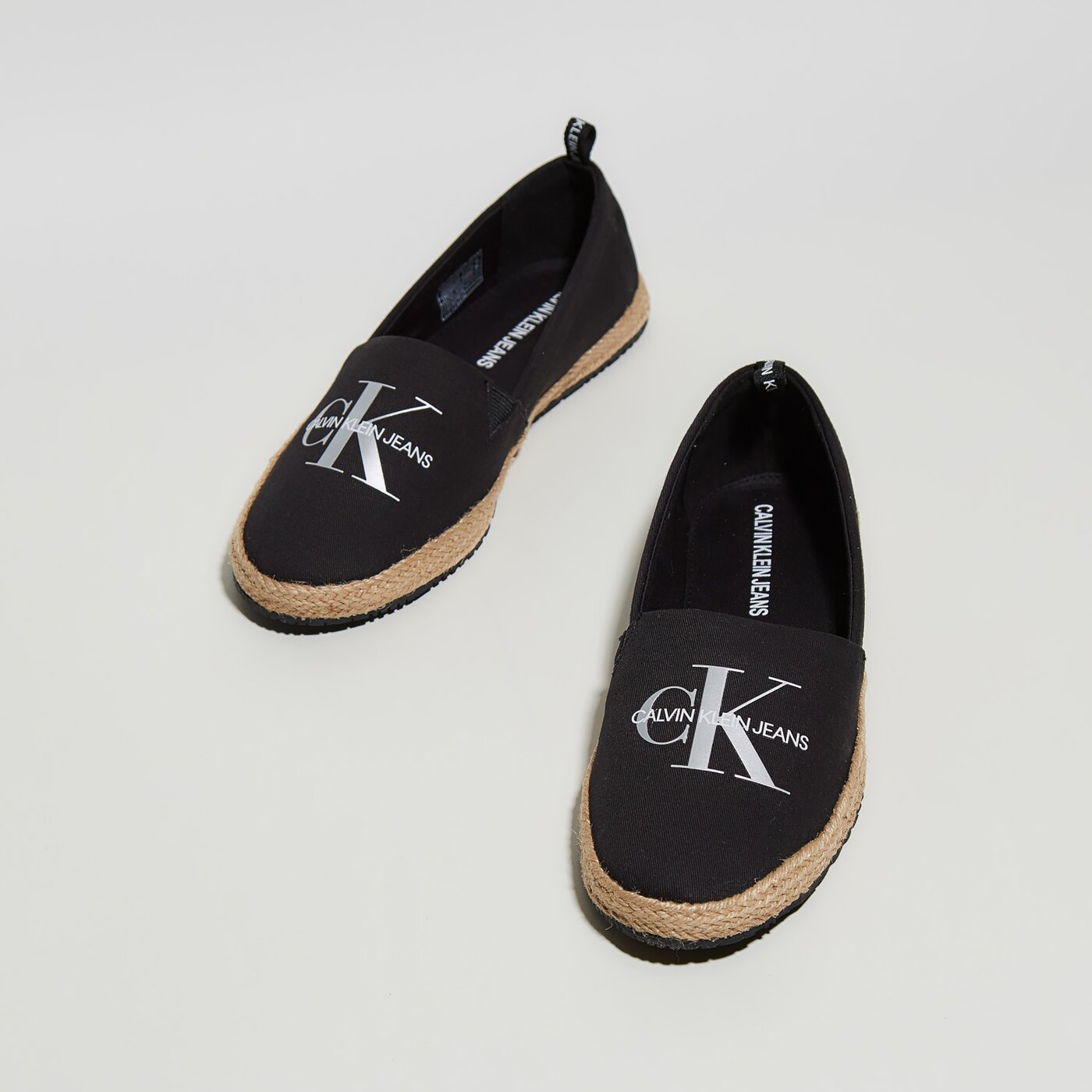 Damskie espadryle CALVIN KLEIN ESPADRILLE WEDGE PRINTED yw0yw00037bds kolor czarny