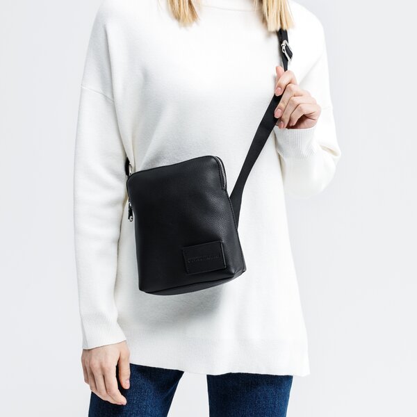 CALVIN KLEIN TORBA MICRO PEBBLE MICRO FLAT PACK k50k505549bds kolor czarny