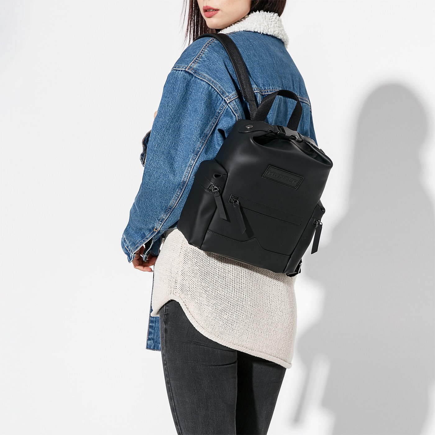 Damski plecak HUNTER PLECAK TOPCLIP-RUBBERISED LEATHER ubb5010lrsblk kolor czarny