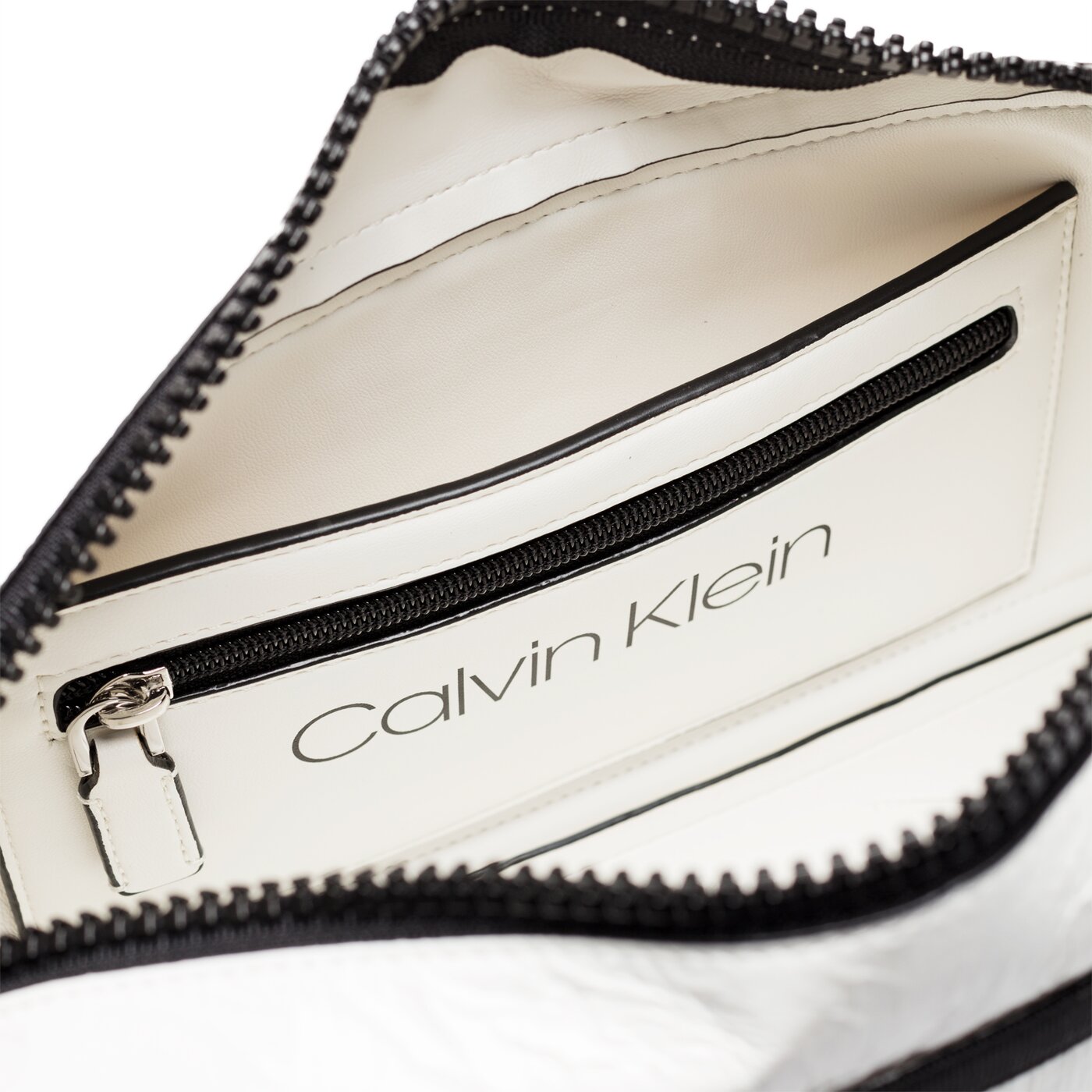 Damska torebka CALVIN KLEIN TOREBKA OUTLINE MEDIUM CROSSBODY k60k604820102 kolor biały