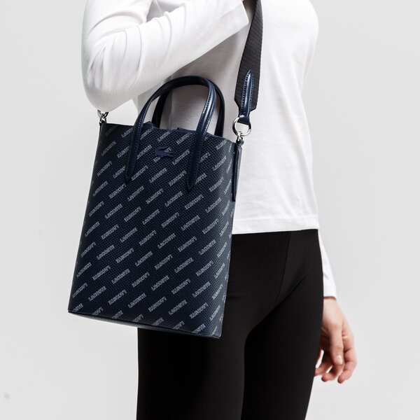 Damska torebka LACOSTE TOREBKA TOP HANDLE BAG nf3224apf91 kolor granatowy
