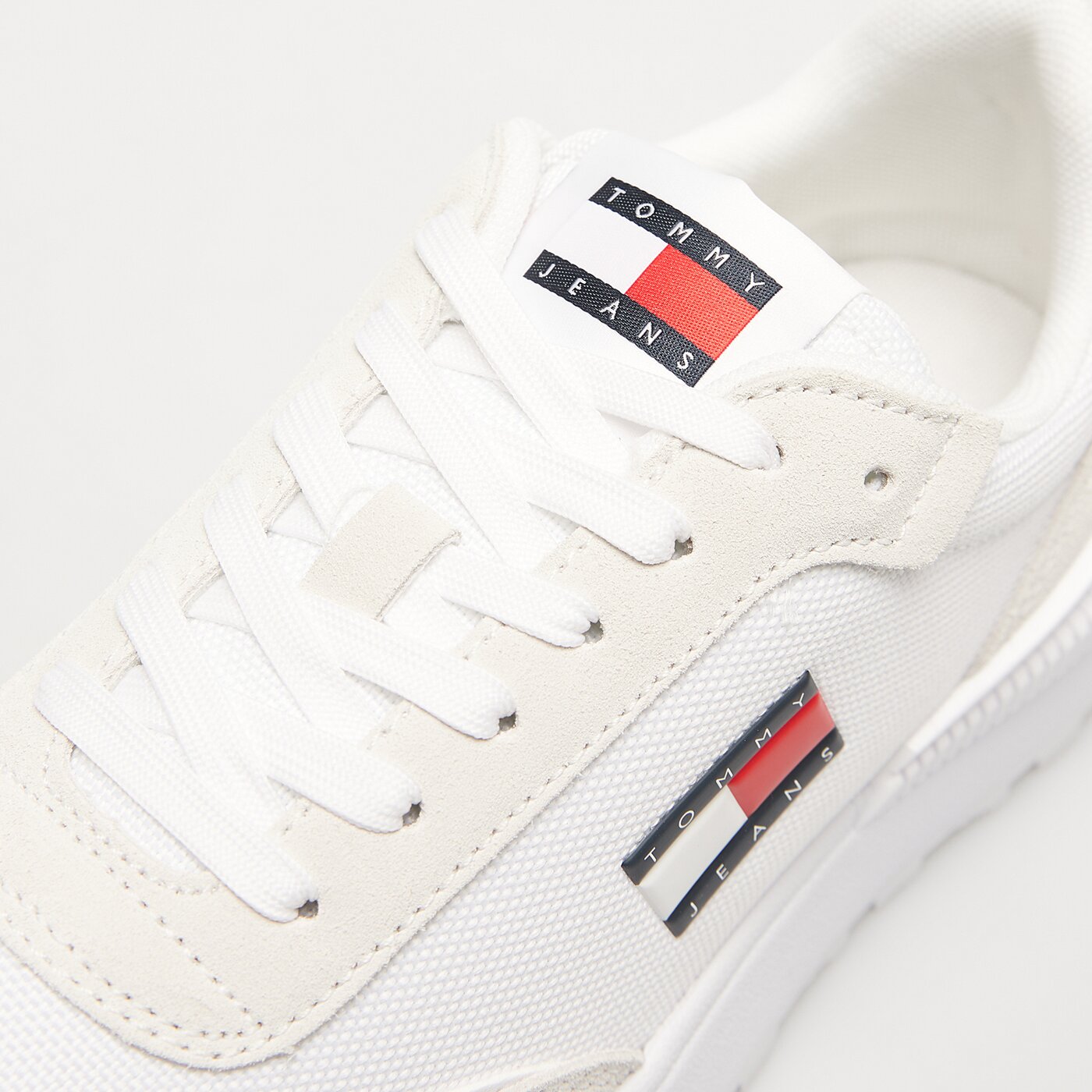 Damskie sneakersy (buty) TOMMY HILFIGER TJW TECH RUNNER ESS en0en02511ybs kolor biały