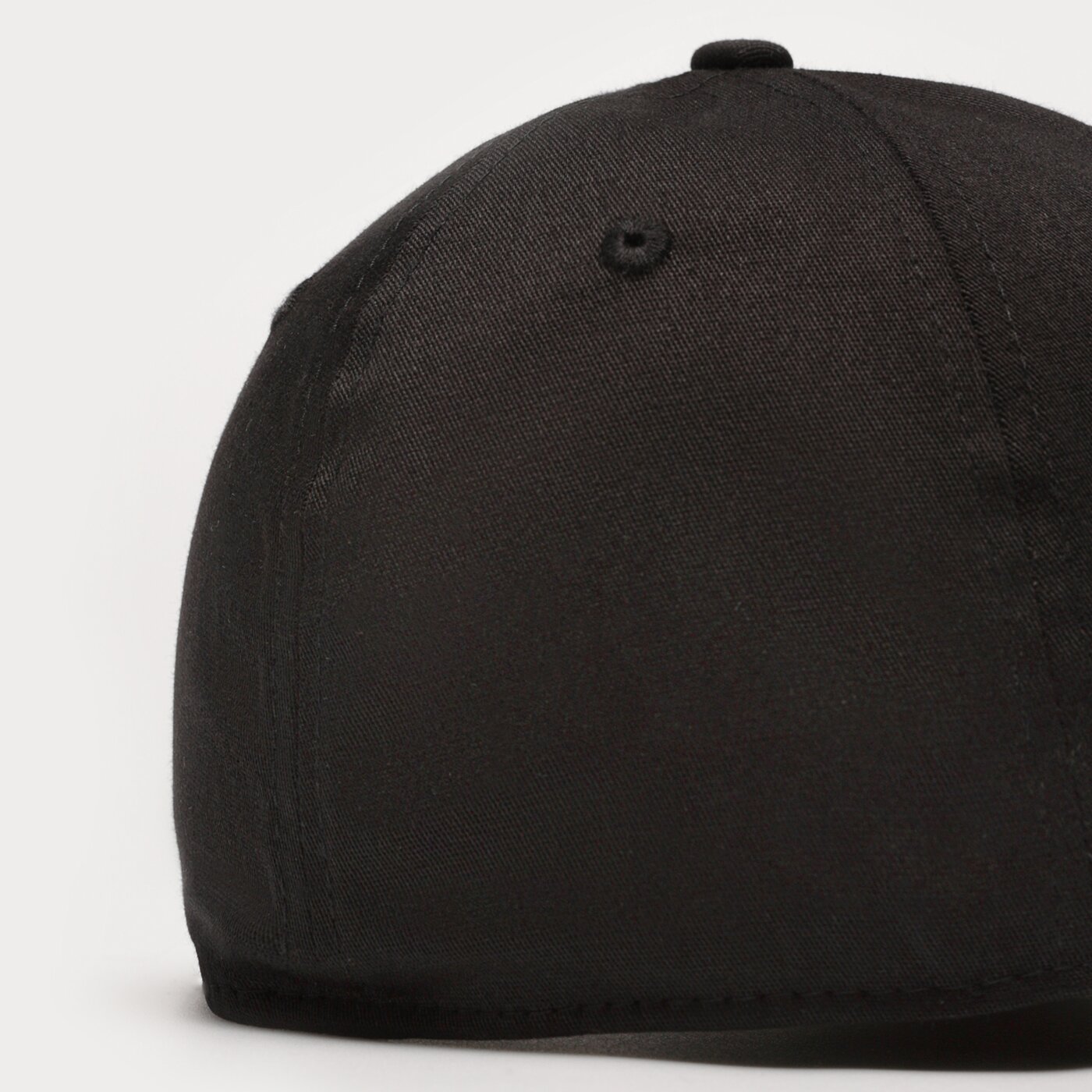 Damska czapka z daszkiem NEW ERA CZAPKA 3930 CLASSIC NY YANKEES 10145638 kolor czarny