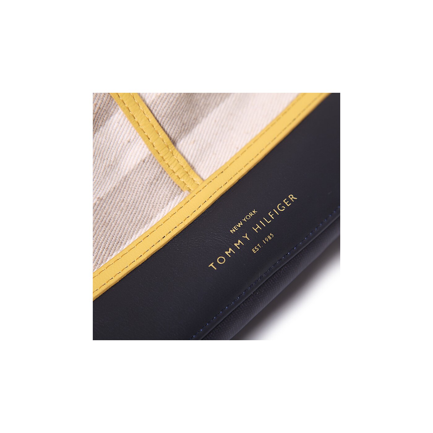 TOMMY HILFIGER TORBA KIT LARGE TOTE bw56923243740 kolor żółty