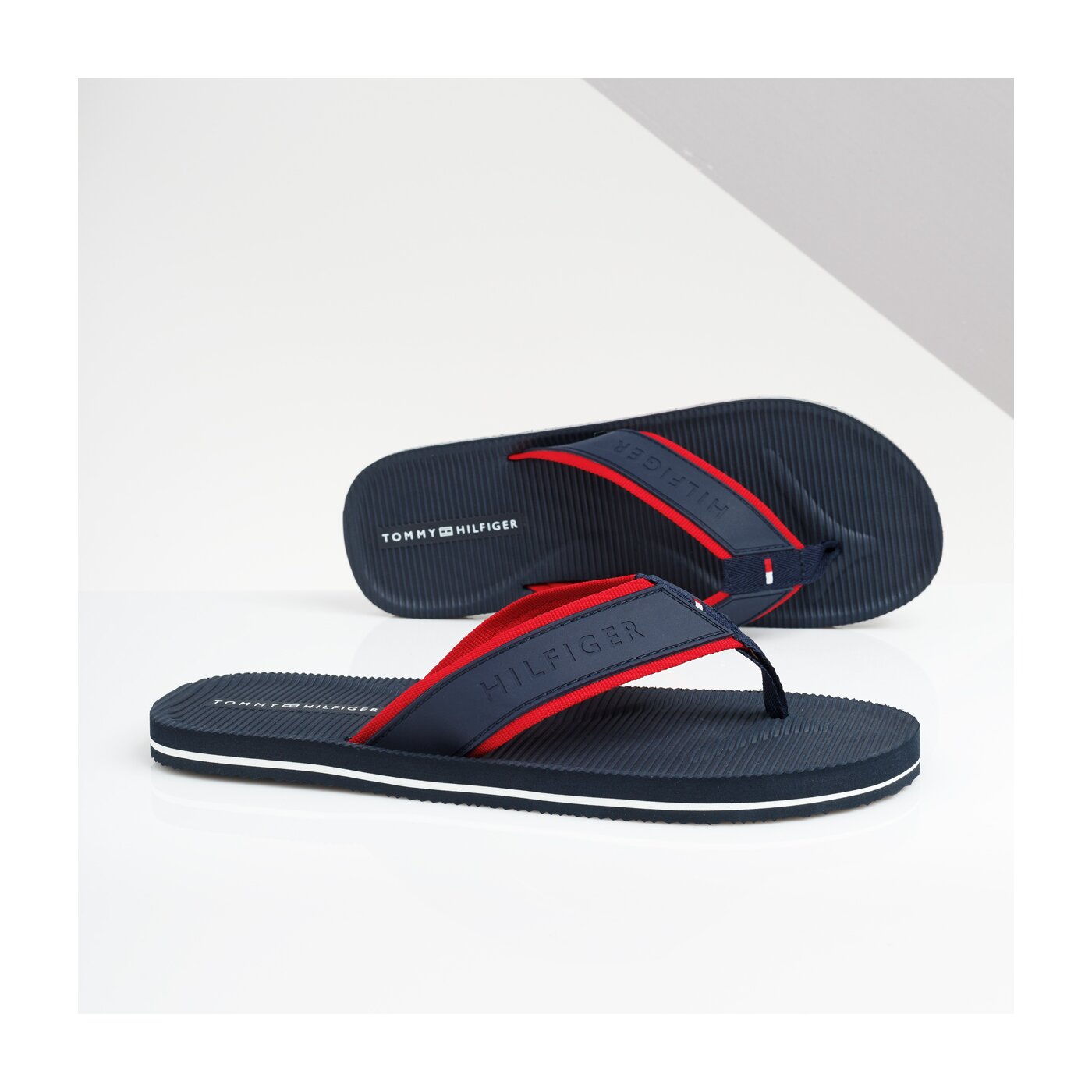 Męskie klapki TOMMY HILFIGER USAIN 1 fm0fm02086403 kolor granatowy