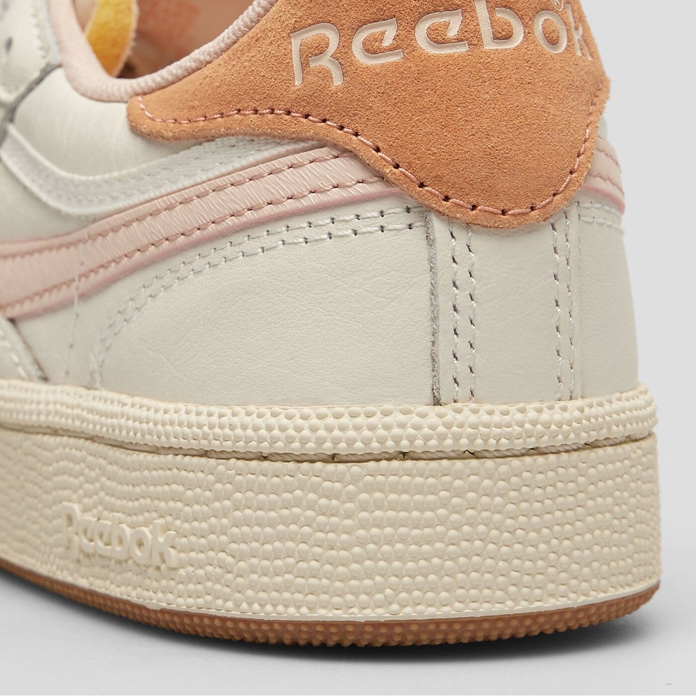 Damskie sneakersy (buty) REEBOK CLUB C REVENGE VINTAGE 100209063 kolor biały