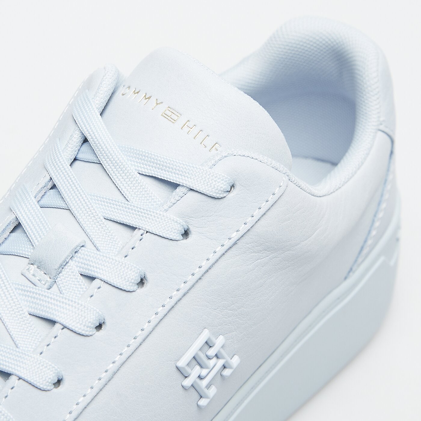 Damskie sneakersy (buty) TOMMY HILFIGER PLATFORM COURT SNEAKER NUBUCK fw0fw07912c1o kolor niebieski