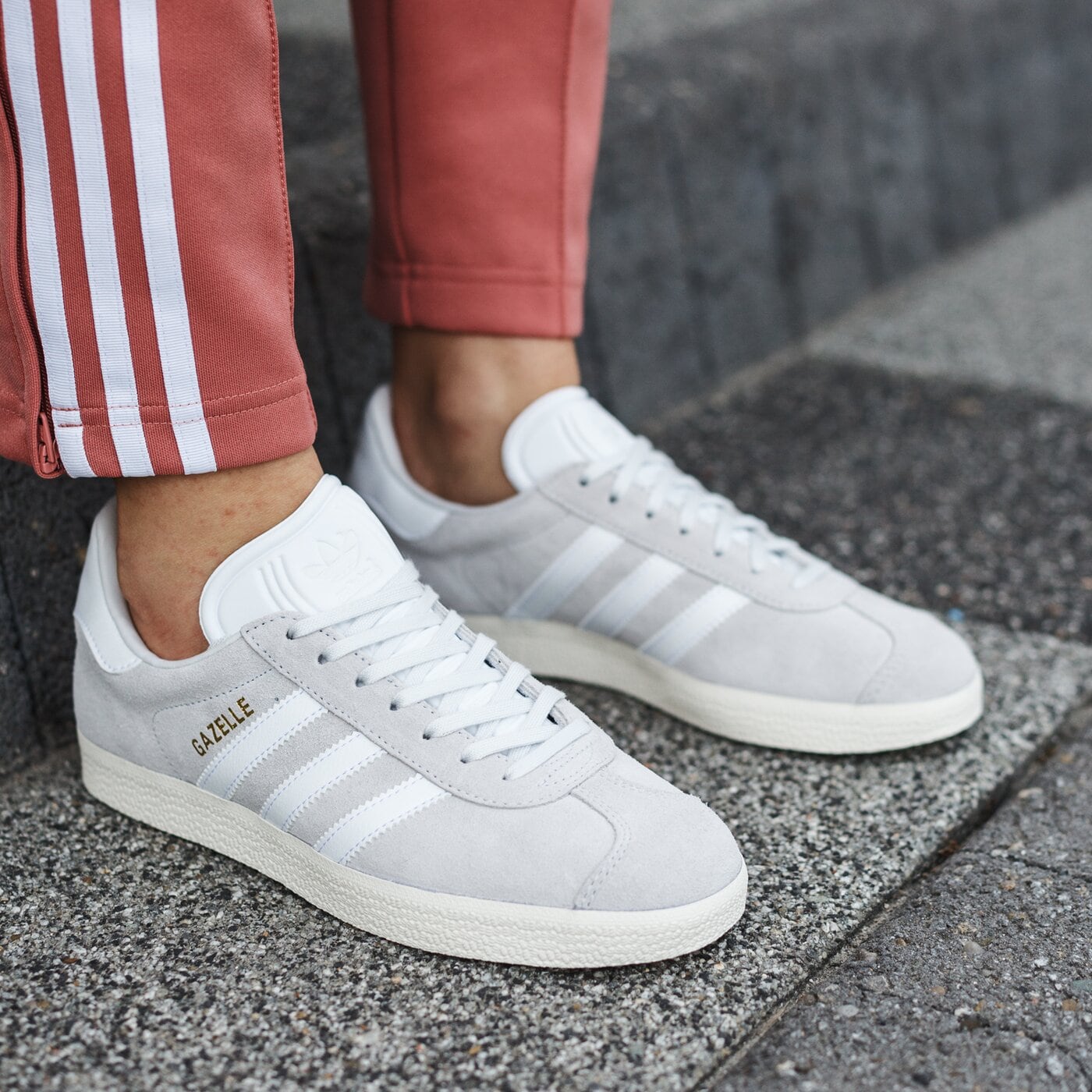 ADIDAS GAZELLE kolor szary - Kobieta Sneakersy cenie 186,99 PLN -