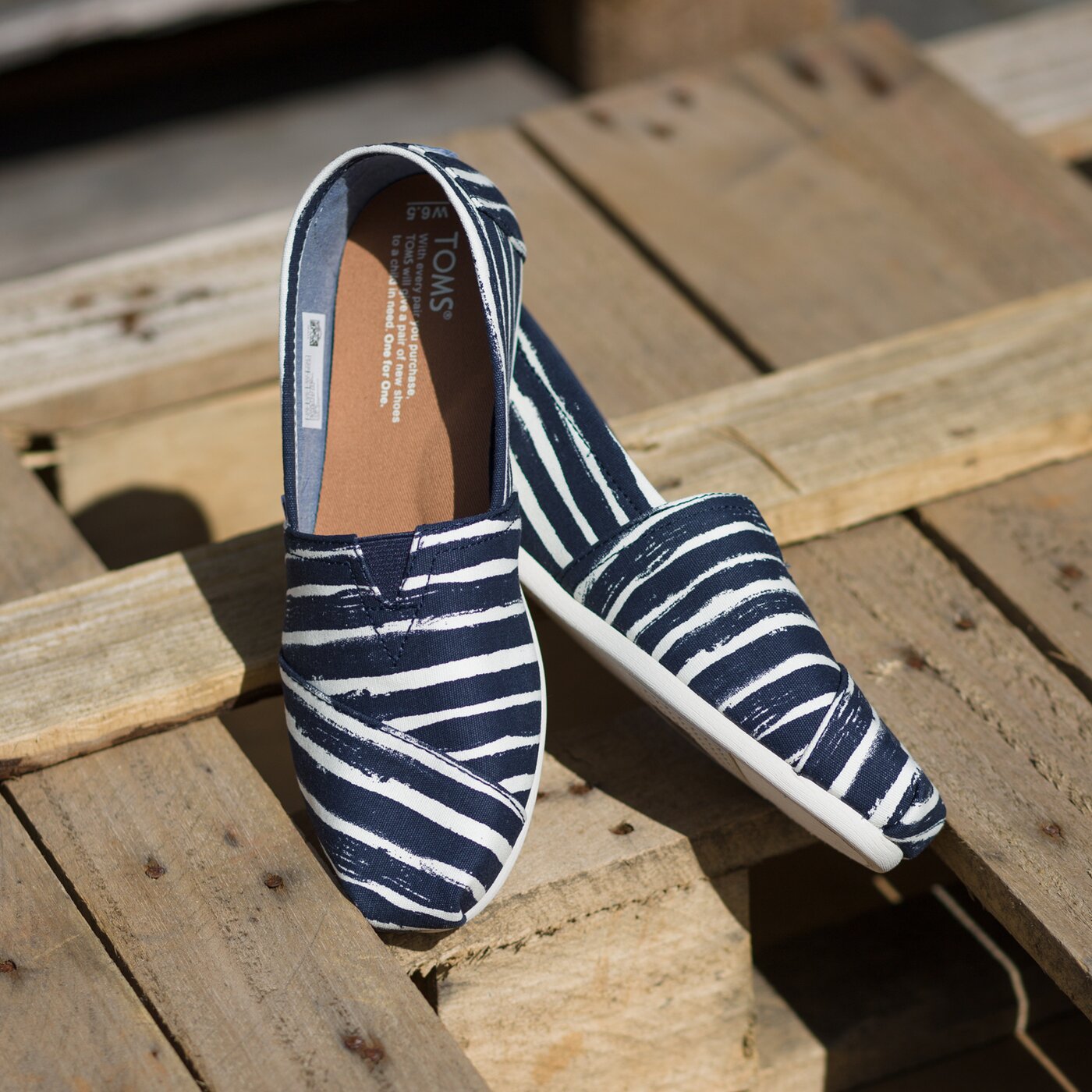 Damskie espadryle TOMS ALPARGATA 10009721 kolor granatowy