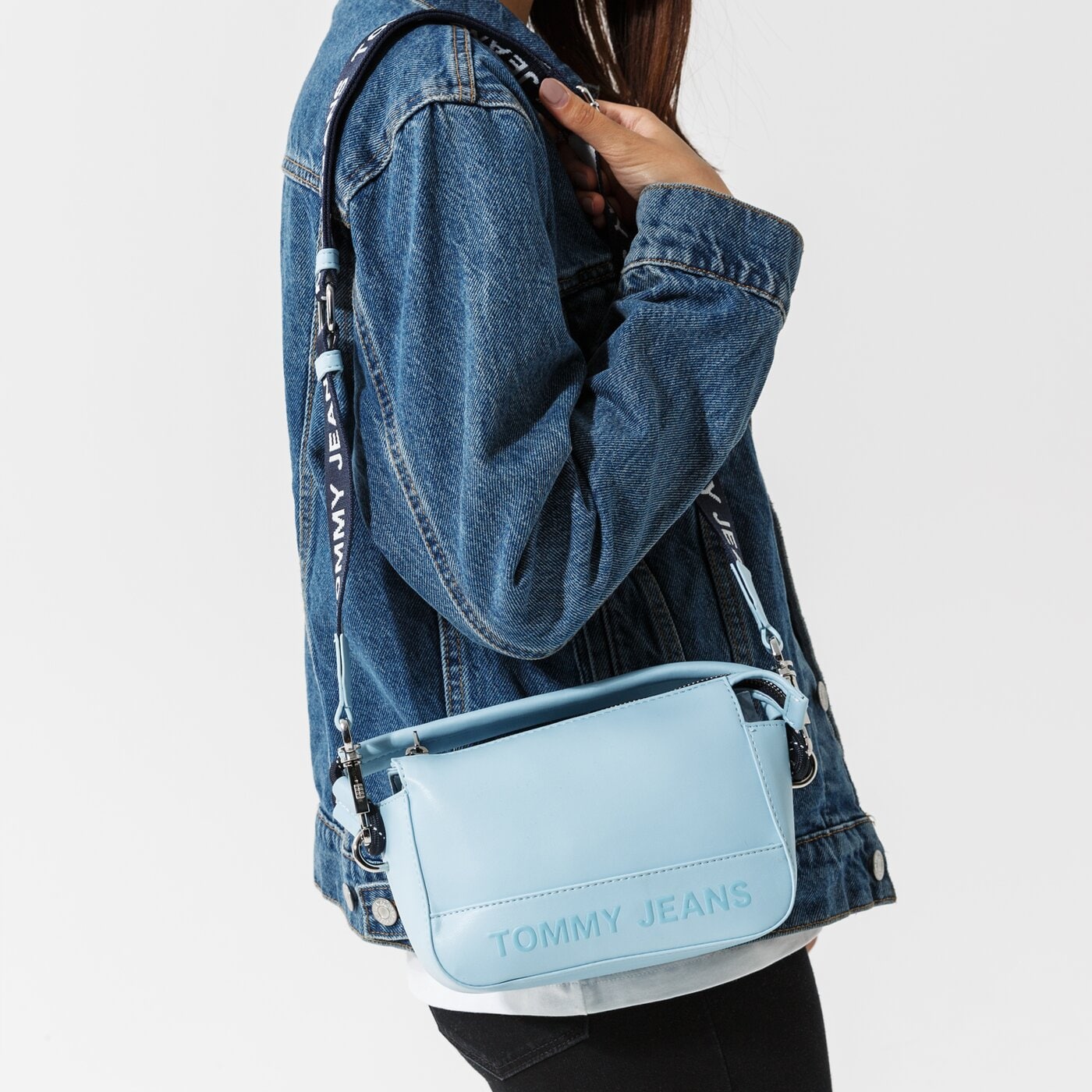 Damska torebka TOMMY HILFIGER TOREBKA FEMME CROSSOVER aw0aw10160cys kolor niebieski