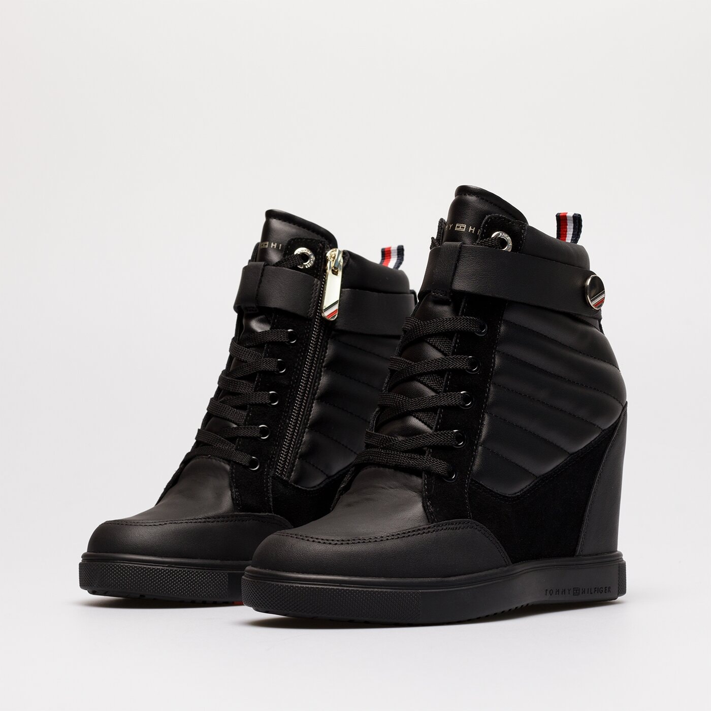 Damskie sneakersy (buty) TOMMY HILFIGER WEDGE SNEAKER BOOT fw0fw06752bds kolor czarny