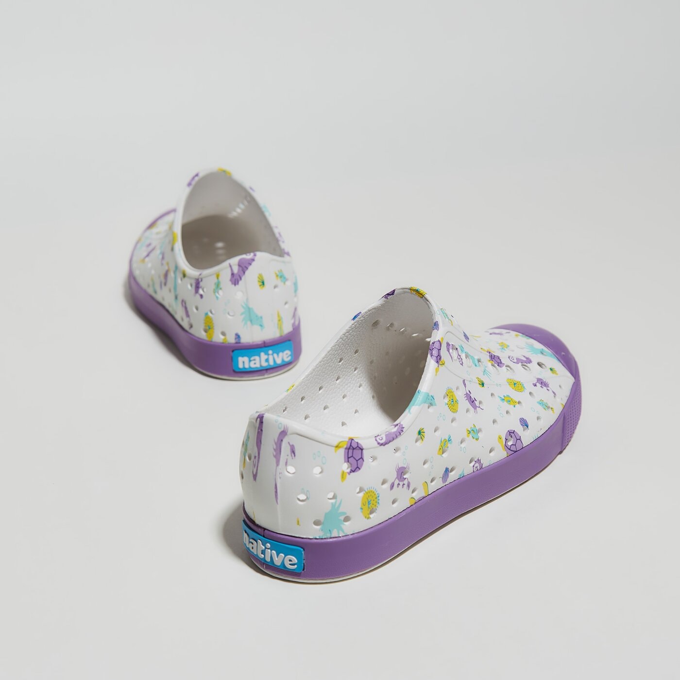 Dziecięce trampki NATIVE JEFFERSON PRINT YOUTH 15100101-8968 kolor biały