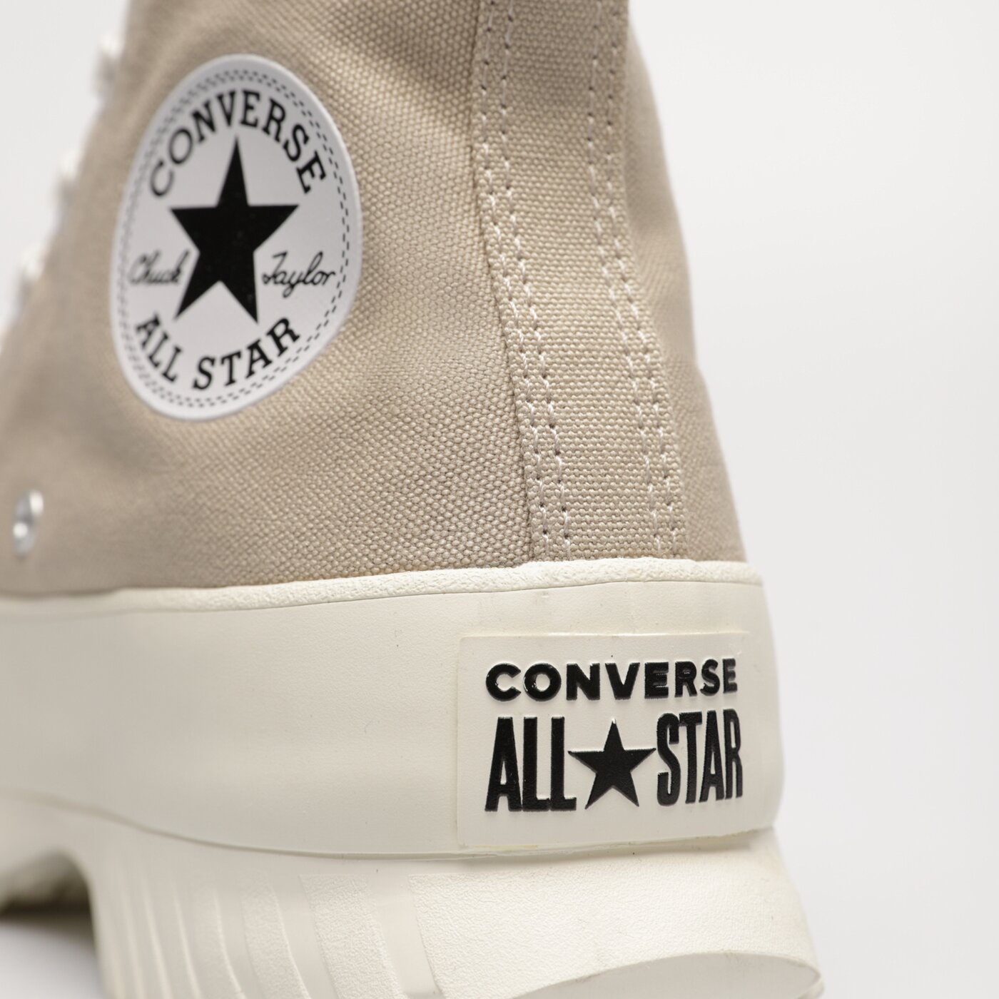 Damskie trampki CONVERSE CHUCK TAYLOR ALL STAR LUGGED 2.0 a05098c kolor beżowy
