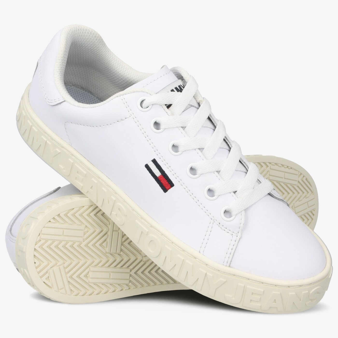 Damskie trampki TOMMY HILFIGER COOL TOMMY JEANS SNEAKER en0en00877100 kolor biały