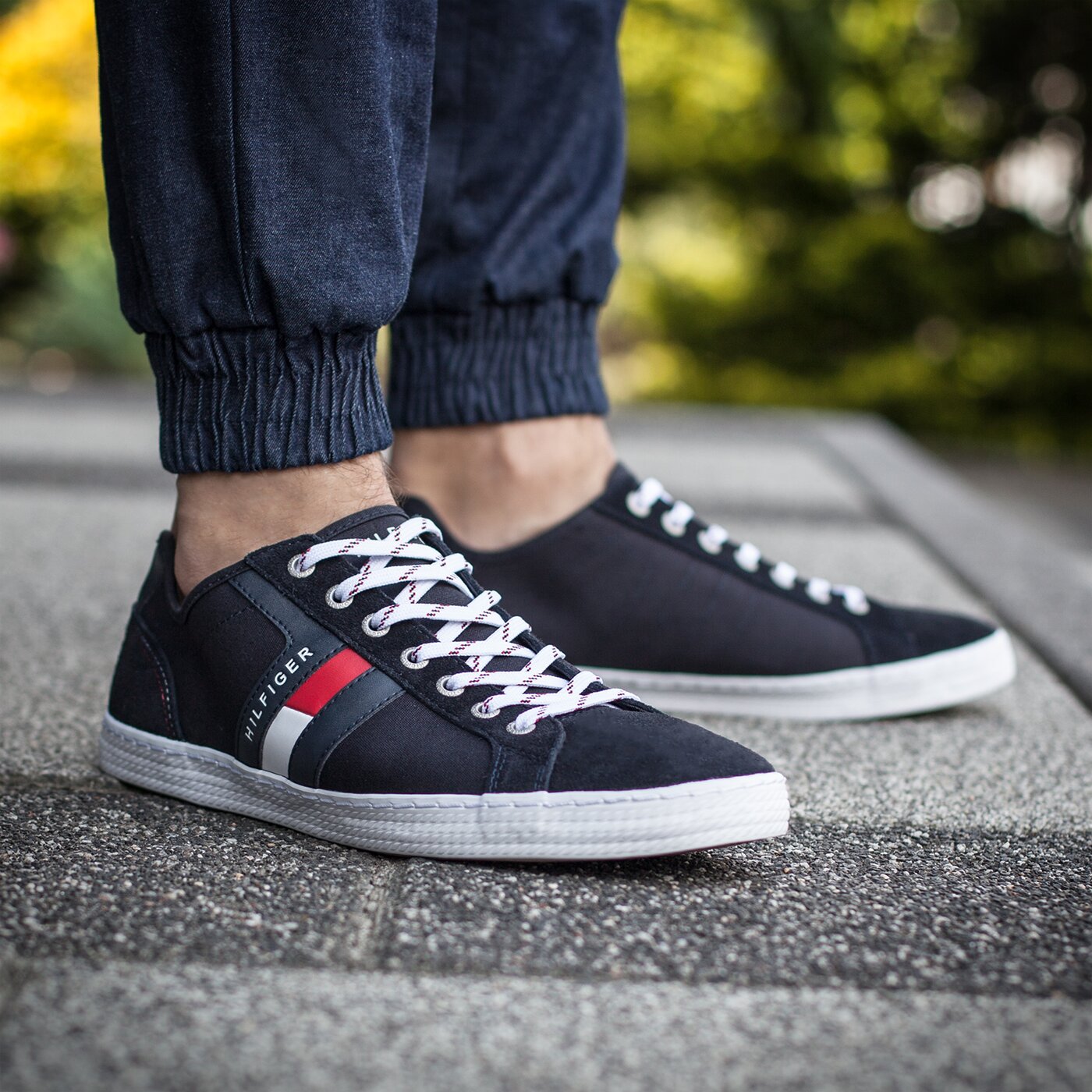 Męskie trampki TOMMY HILFIGER D2285ONNIE 9D fm56821082403 kolor granatowy