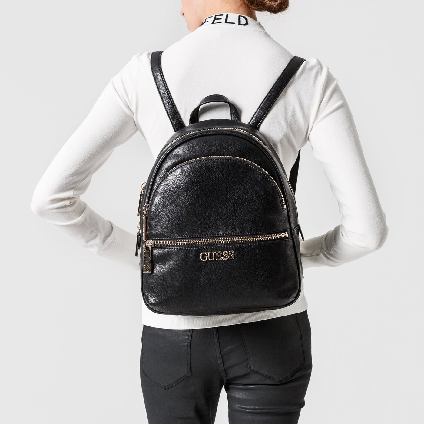 Damski plecak GUESS PLECAK MANHATTAN hwvs6994320bla kolor czarny