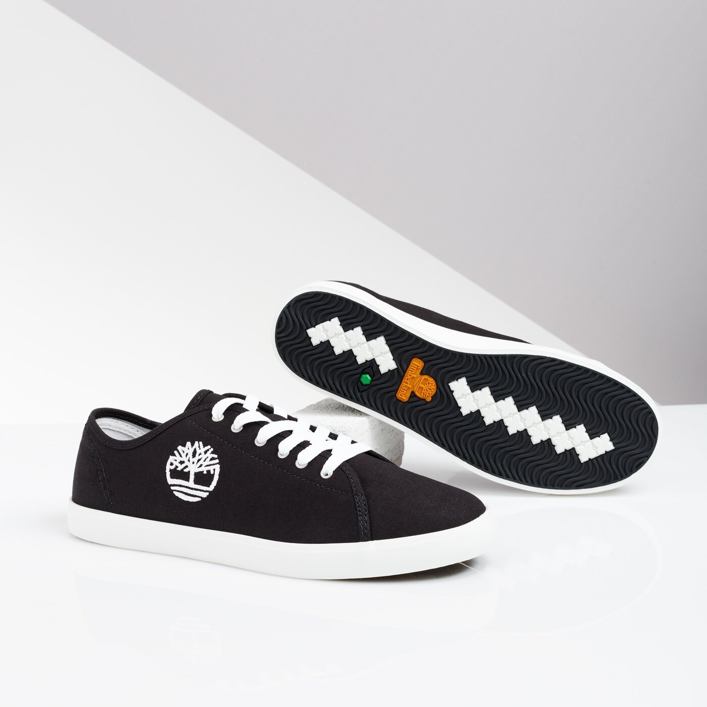 Dziecięce trampki TIMBERLAND NEWPORT BAY CANVAS OX tb0a24790151 kolor czarny