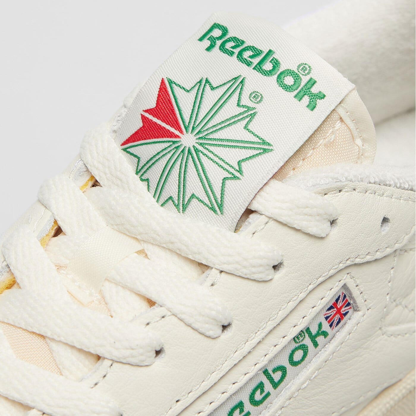 Damskie sneakersy (buty) REEBOK CLUB C 85 VINTAGE 100007797 kolor beżowy