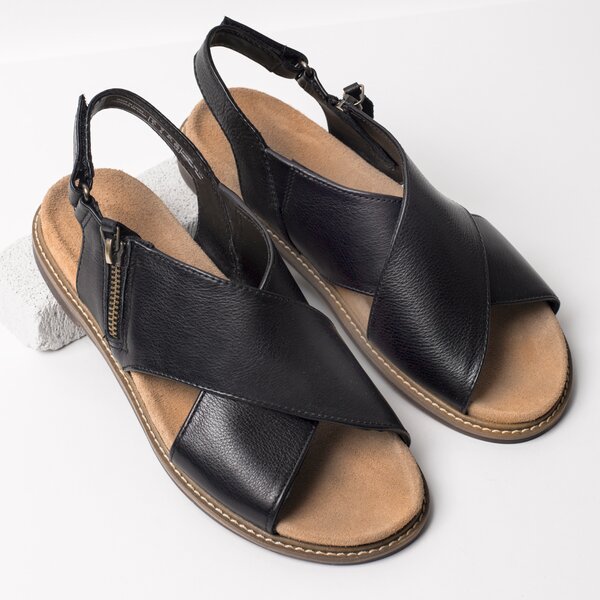 Damskie sandały CLARKS CORSIO CALM 26131913 kolor czarny