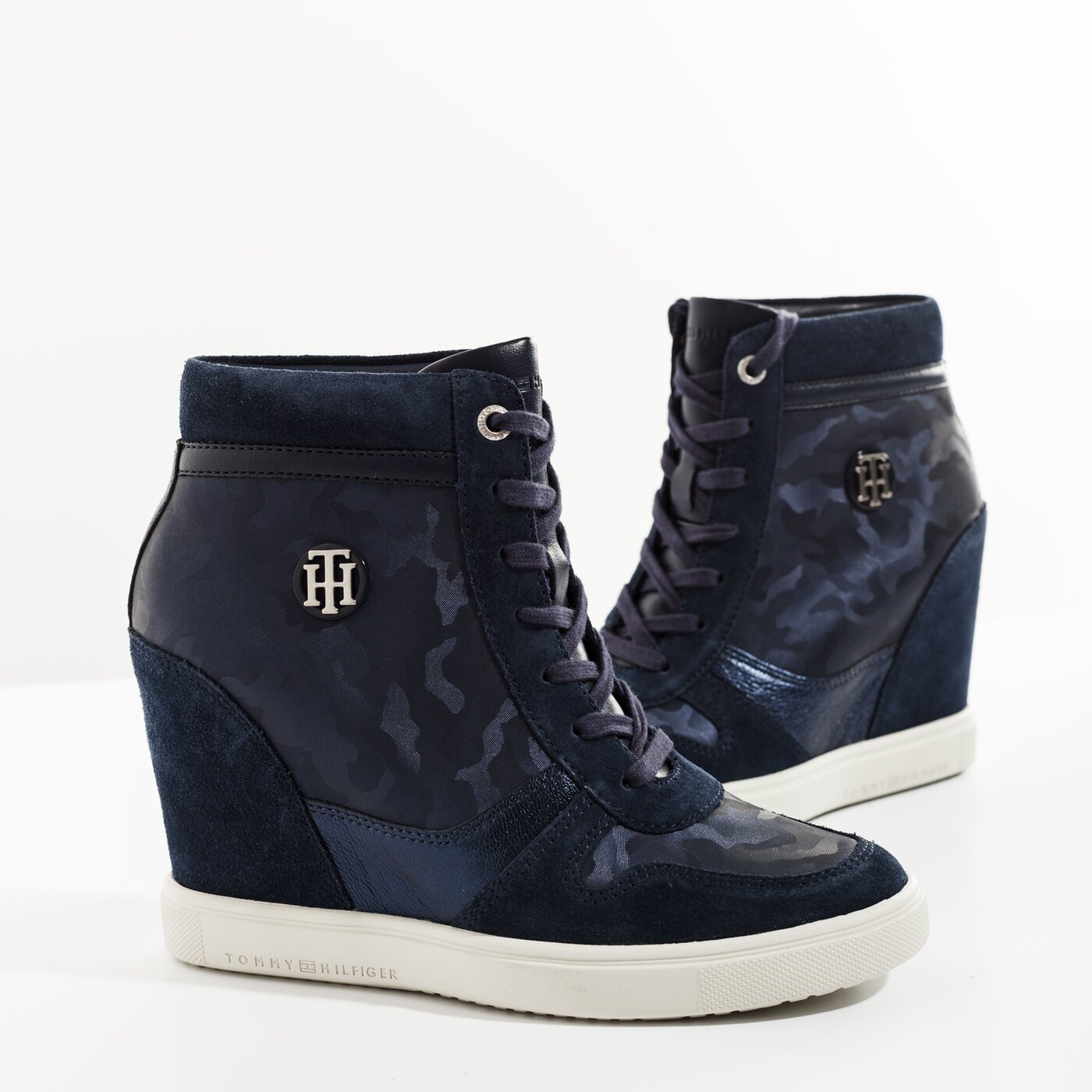 tommy hilfiger camo metallic