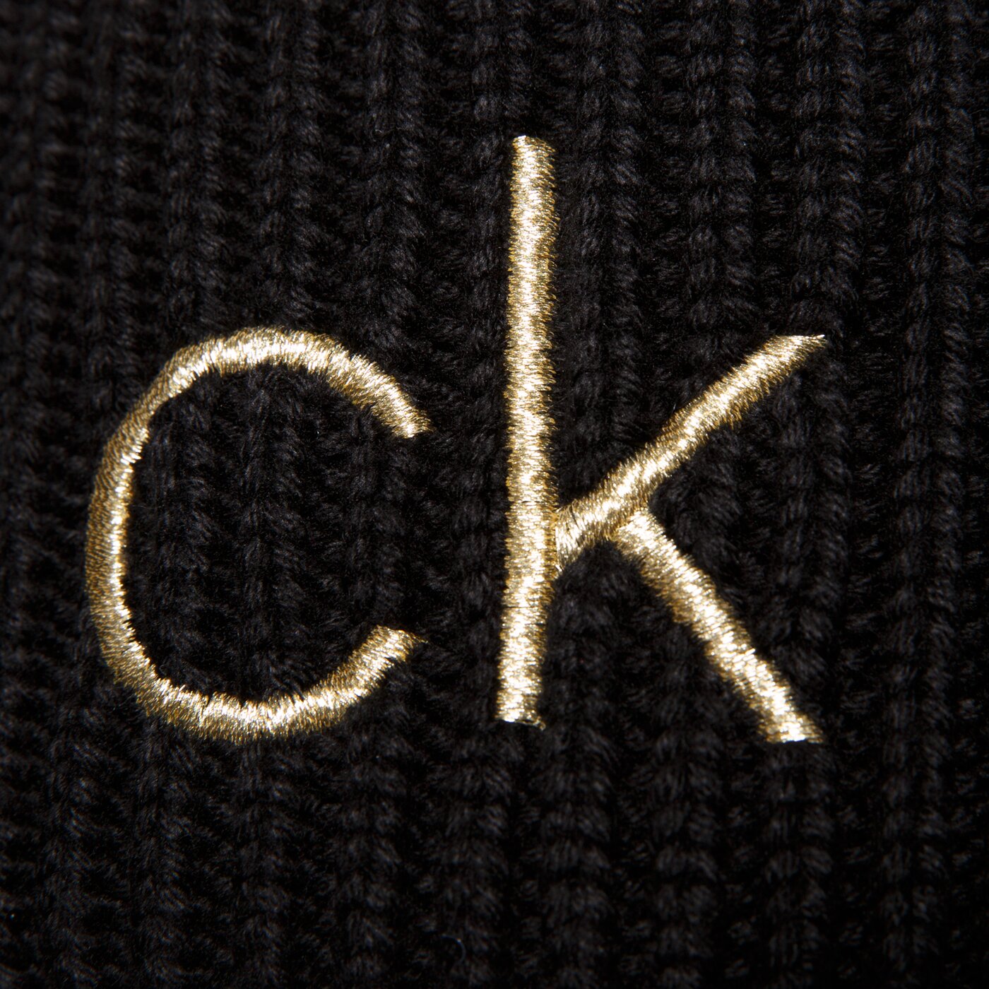 Damska czapka zimowa CALVIN KLEIN CZAPKA ESSENTIALS BEANIE k60k60866001d kolor czarny