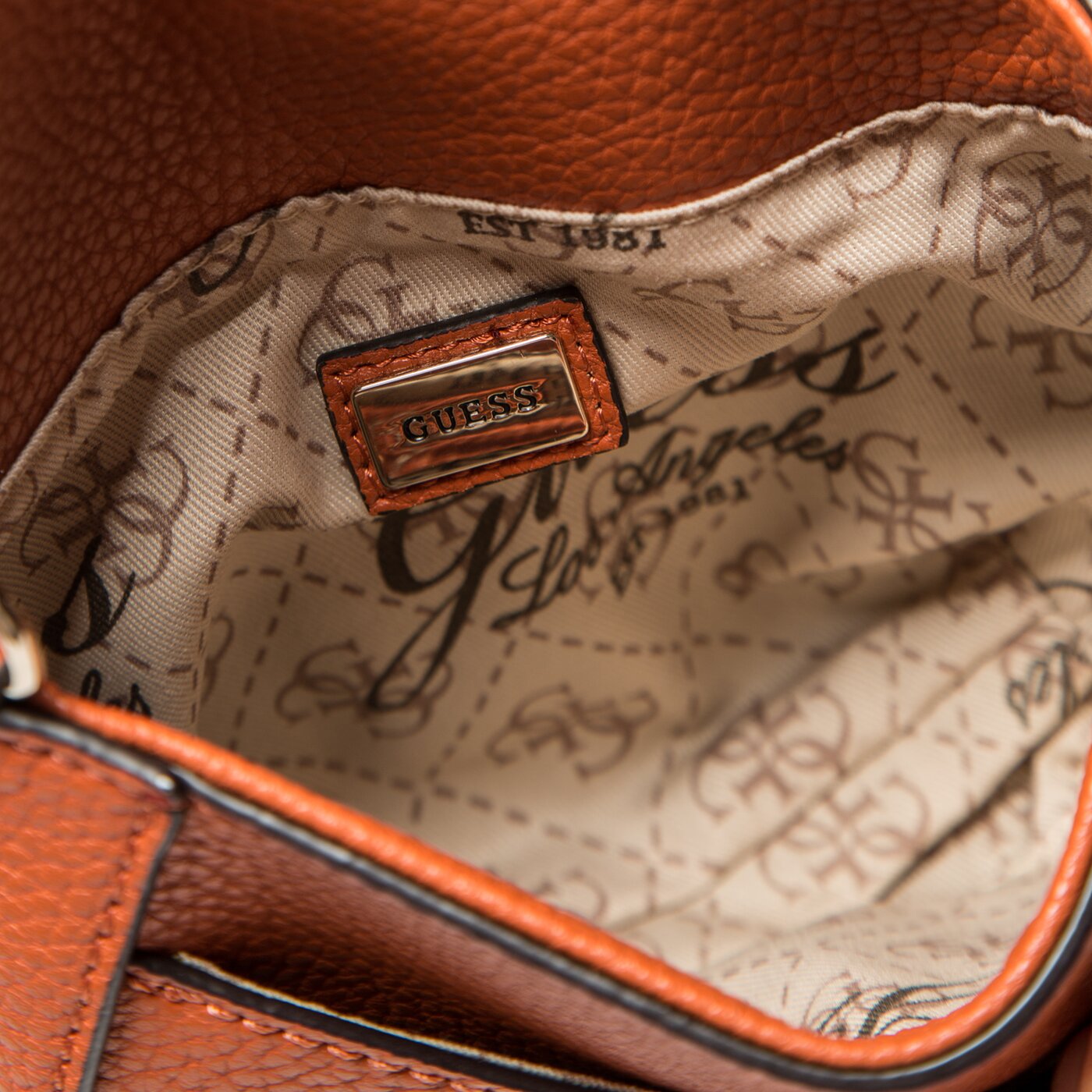 Damska torebka GUESS TOREBKA CATE PETITE hwvg6216790 kolor czerwony