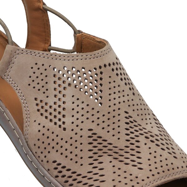Damskie sandały CLARKS SARLA CADENCE 26132253 kolor brązowy