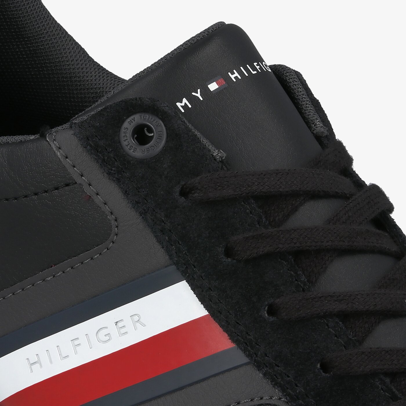 Męskie sneakersy (buty) TOMMY HILFIGER MAXWELL 26C ICONIC MIX RUNNER fm0fm03000bds kolor czarny