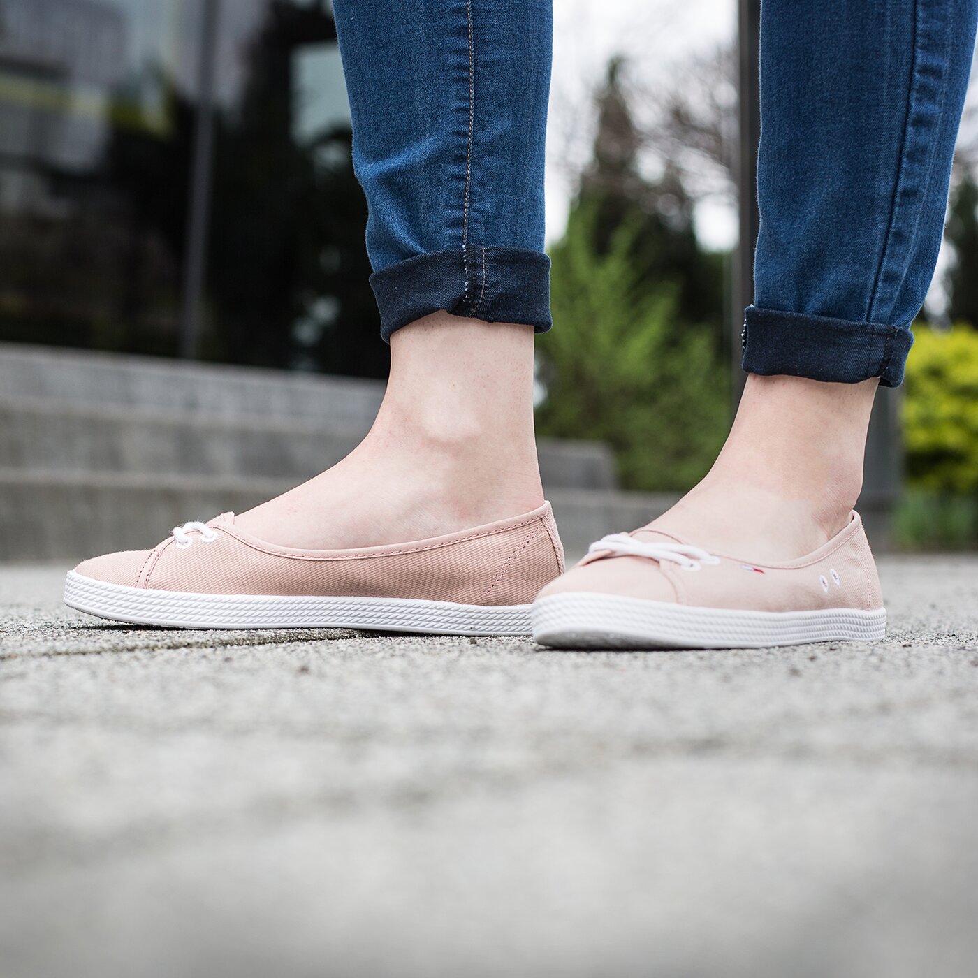 Damskie trampki TOMMY HILFIGER N1385ICKY 1D en56820971815 kolor różowy