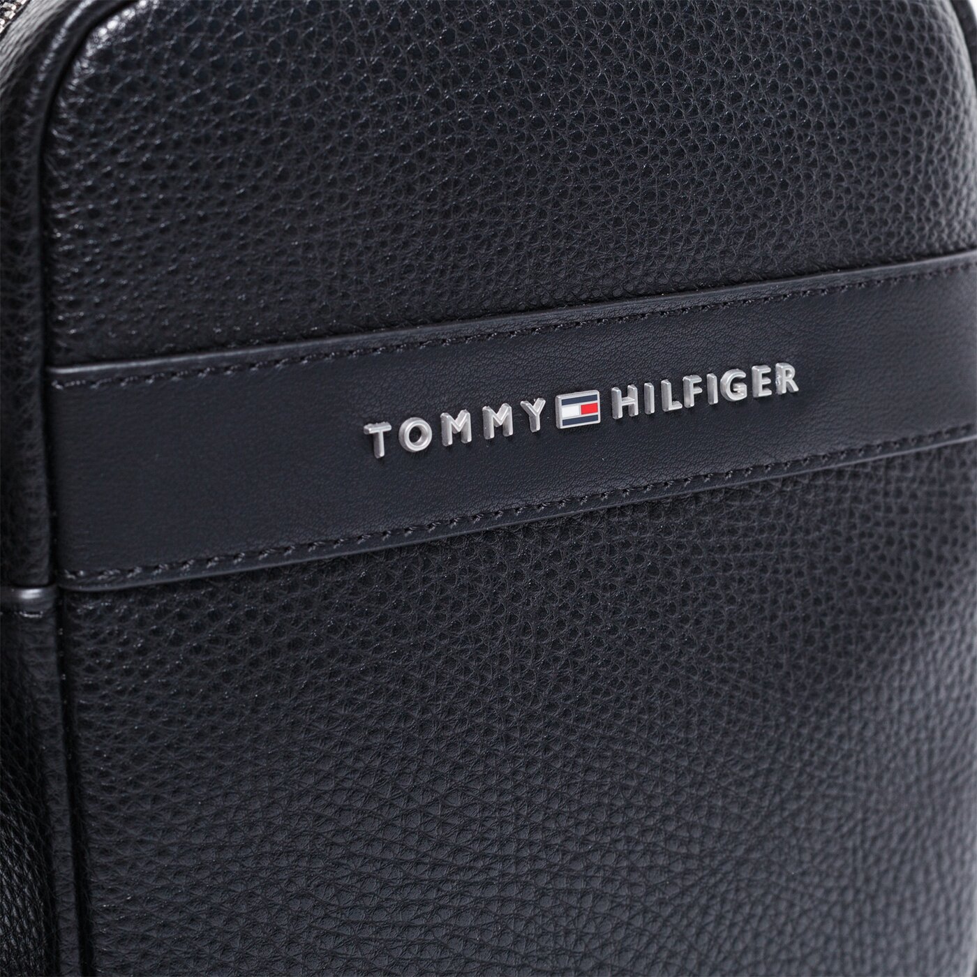 TOMMY HILFIGER TORBA TH MODERN MINI REPORTER am0am06264bds kolor czarny