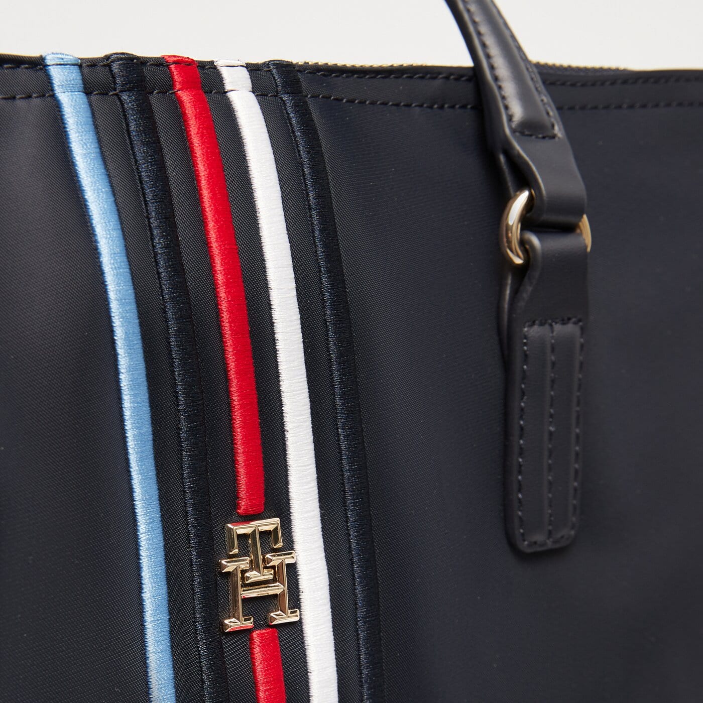 Damska torebka TOMMY HILFIGER TOREBKA POPPY TOTE CORP aw0aw15981dw6 kolor granatowy