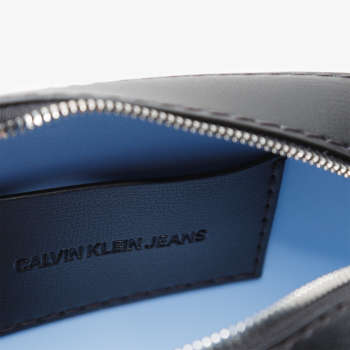 Damska torebka CALVIN KLEIN TOREBKA MONO HARDWARE CAMERA BAG k60k606567bds kolor czarny