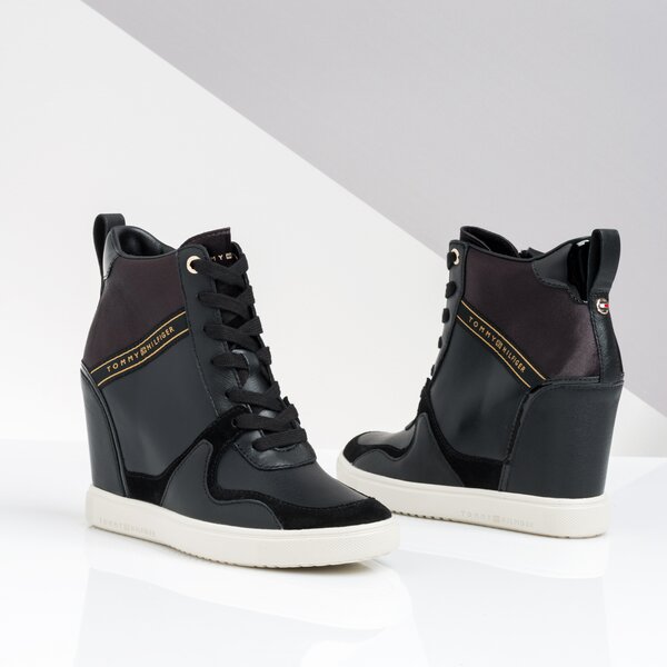 Damskie trampki TOMMY HILFIGER DRESSY SNEAKER WEDGE fw0fw04153990 kolor czarny