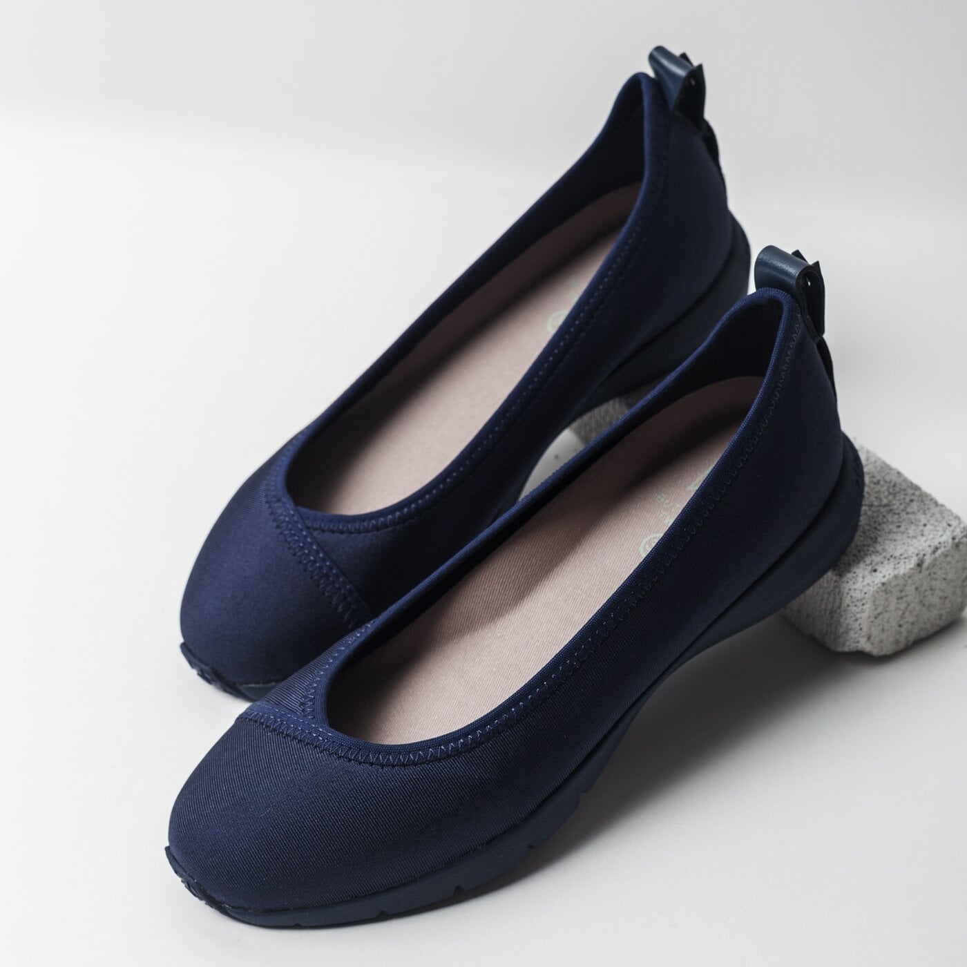 Damskie baleriny (buty) BUTTERFLY TWISTS ELLIE bt30005013 kolor granatowy