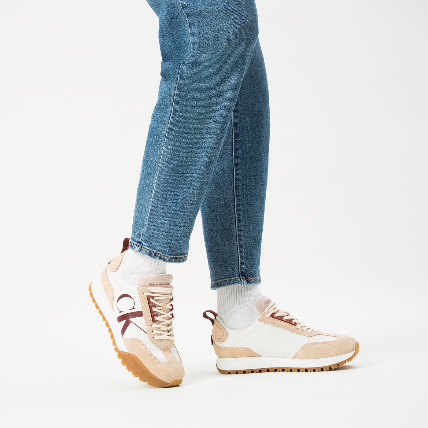 Damskie sneakersy (buty) CALVIN KLEIN NEW RETRO RUNNER LACEUP LOW yw0yw00683af6 kolor biały