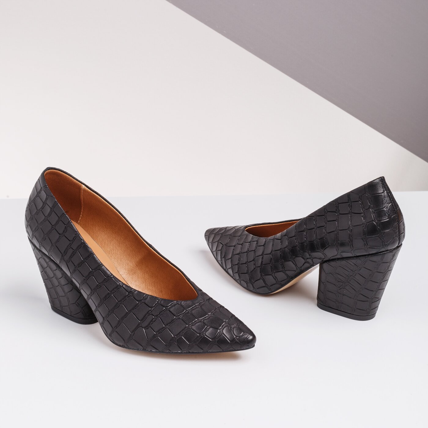 Damskie szpilki / czółenka SYMBIOSIS LOLITA  sywc120002 kolor czarny