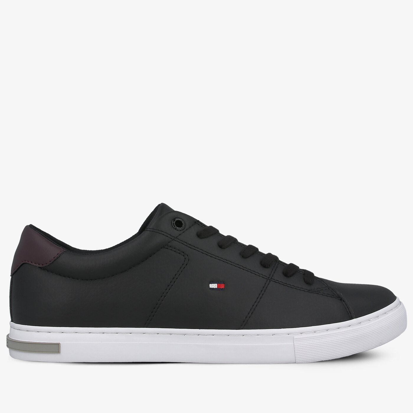 Męskie trampki TOMMY HILFIGER JAY 16A ESSENTIAL LEATHER DETAIL VULC fm0fm02977bds kolor czarny