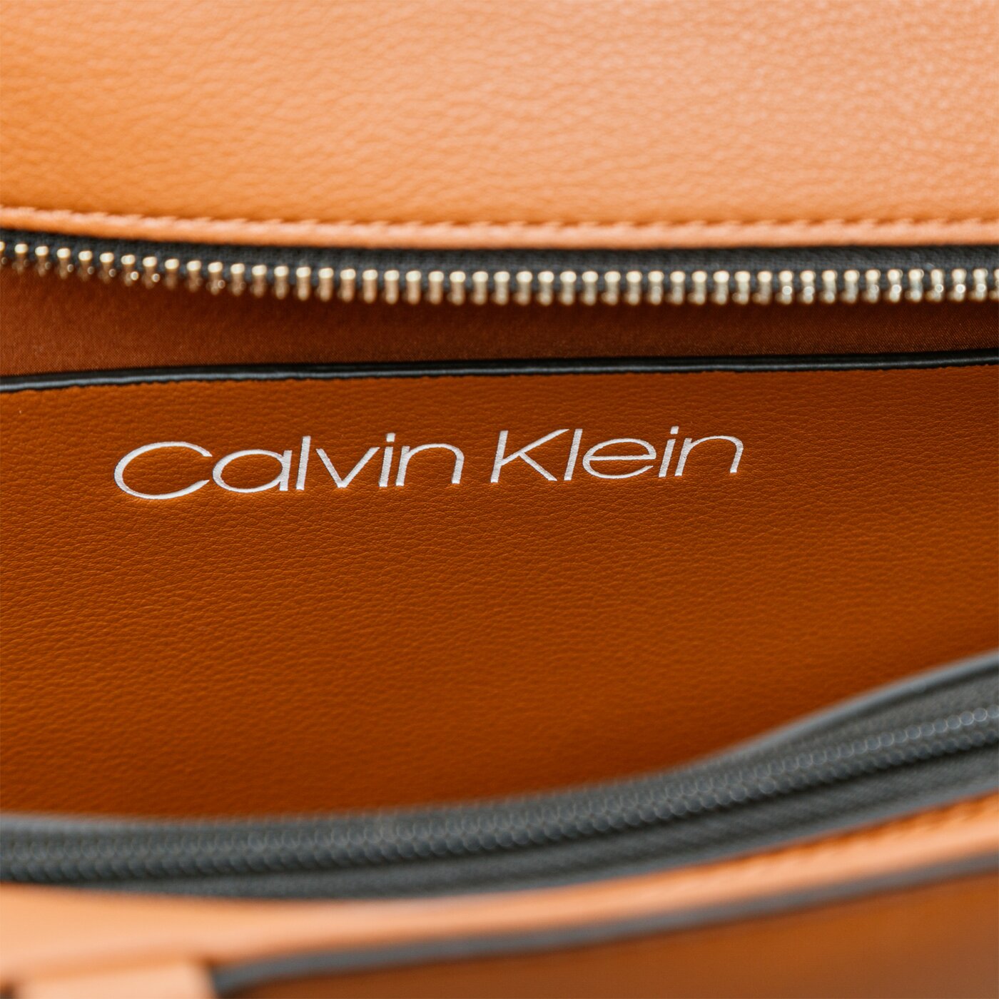 Damska torebka CALVIN KLEIN TOREBKA SHOPPER MD k60k607802gc9 kolor brązowy