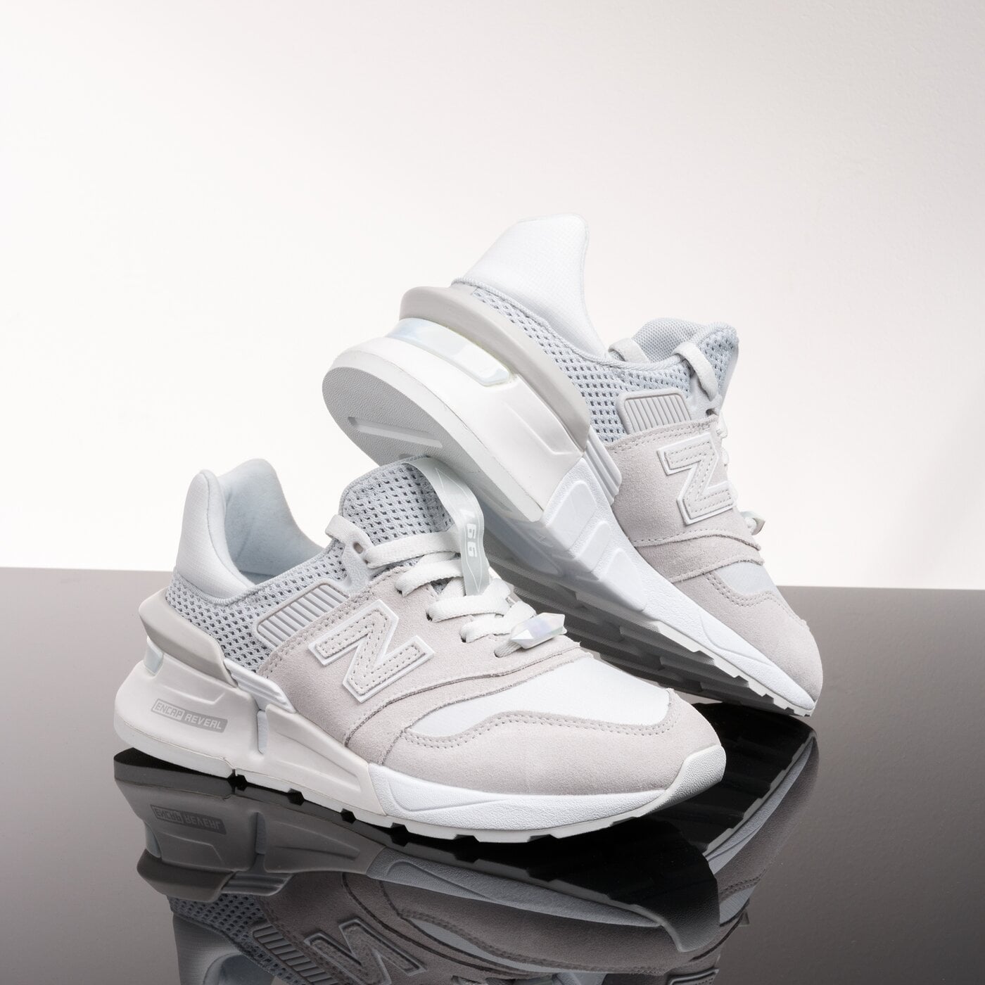 Damskie sneakersy (buty) NEW BALANCE WS997RC ws997rc kolor biały